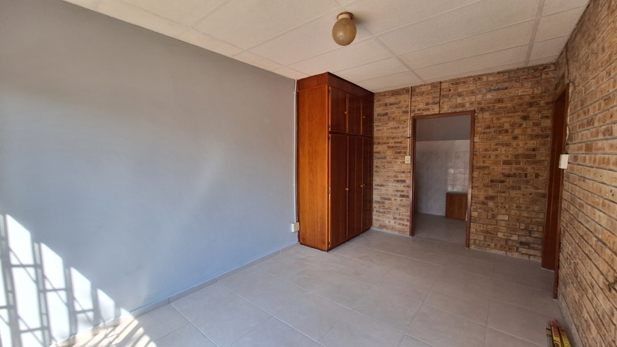 4 Bedroom Property for Sale in Riebeeckstad Free State